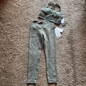 NWT Wunder Under High-Rise Tight and Long Energy Bra